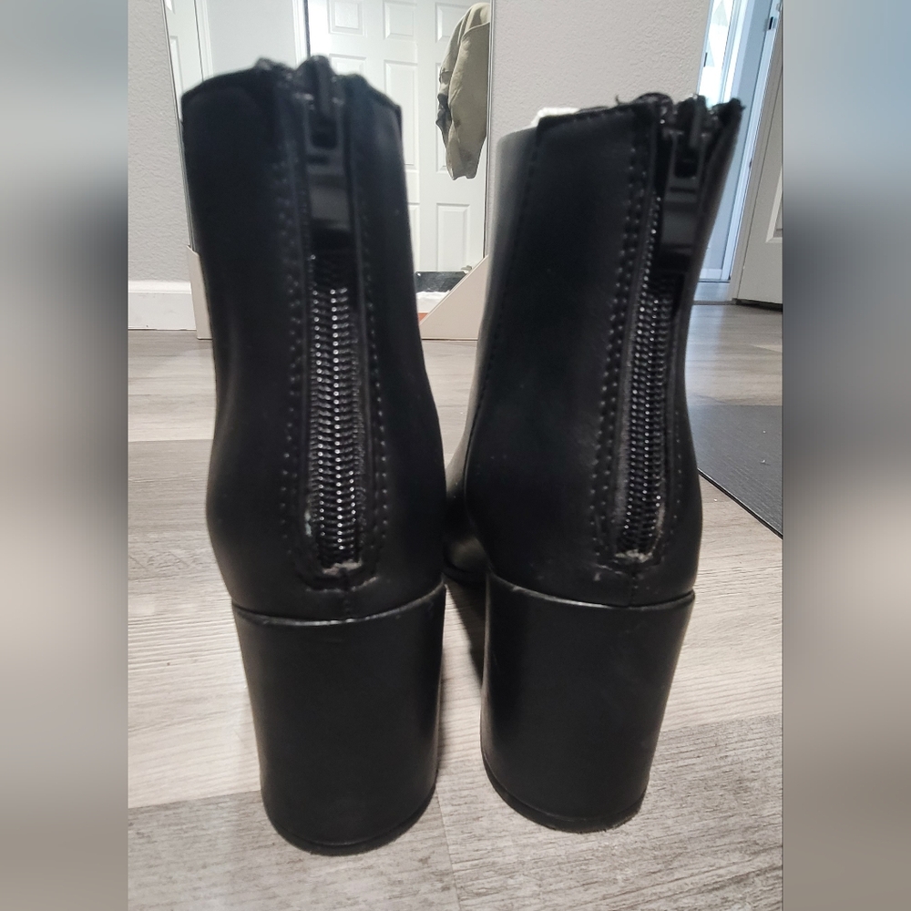 Pointy booties - Picture 4 of 7